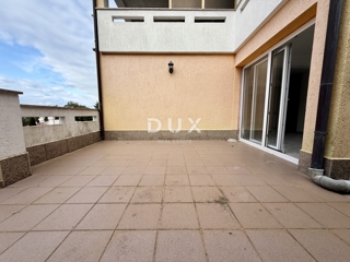 OTOK KRK, NJIVICE - 3 SPALNICE + DNEVNA SOBA s pogledom na morje!