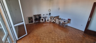 ISTRA, PULA - Stanovanje za adaptacijo na iskani lokaciji!