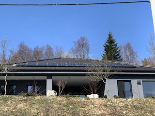 GORSKI KOTAR, LOKVE - Nizkoenergijska moderna hiša