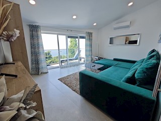 CRIKVENICA - Popoln penthouse na popolni lokaciji!
