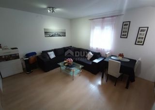 MATULJI - 2S+DB v novejšem objektu s parkiriščem na mirni lokaciji