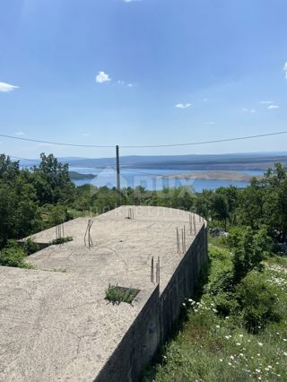 RIJEKA, ŠMRIKA - gradbeno zemljišče 860 m2 s pogledom na morje in zgrajeno temeljno ploščo za stanovanjski objekt - stanovanja / apartmaji / družinska hiša / vila! PRILOŽNOST!