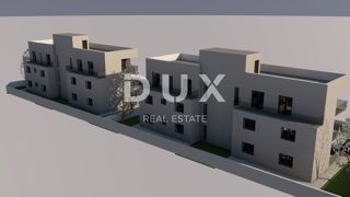 ZADAR, PRIVLAKA - Luksuzni penthouse z bazenom na strešni terasi! S5