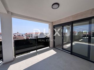 ZADAR, PRIVLAKA - Penthouse 130m od morja