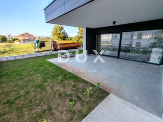 ZADAR, ZATON - Vrhunska novogradnja 30 metrov od plaže! S1