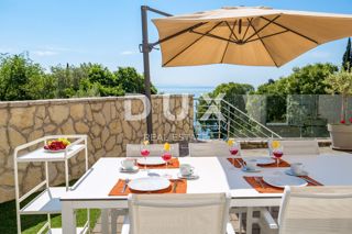 OPATIJA, LOVRAN - ekskluzivno stanovanje 50 m od morja
