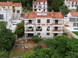 OPATIJA, PAVLOVAC, VOLOSKO - hiša/stavba 600m2 za prenovo s 4 stanovanji in panoramskim pogledom na morje + površina 1000m2