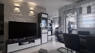 ZAGREB, NOVI ZAGREB - Moderno trisobno stanovanje