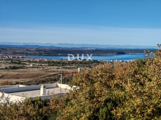 Zemljišče Ljubač, Ražanac, 1.300m2