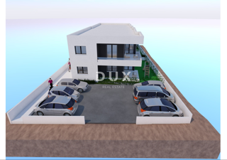 ŠIBENIK, VODICE – Apartma v prvem nadstropju z balkonom