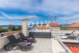 OTOK KRK, PINEZIĆI - Kamnita hiša v vrsti s panoramskim pogledom na morje