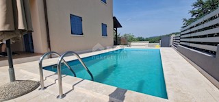 Stari Pazin, Pazin, 300m2