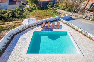 Linardići, Krk, 170m2