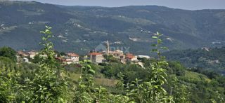 ISTRA, MOTOVUN - Čarobna dežela z dih jemajočim panoramskim razgledom! Osama!