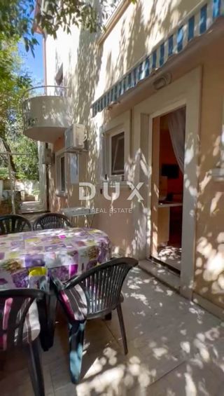 ISTRA, PREMANTURA - Apartma v pritličju s parkiriščem, 2 spalnici, 2 kopalnici, terasa - BLIZU PLAŽE!!