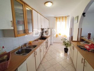 Stanovanje Valdebek, Pula, 250m2