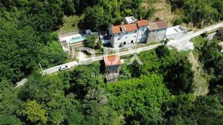 ISTRA, MOTOVUN - Kamnita pravljica v naravi! REDKOST!