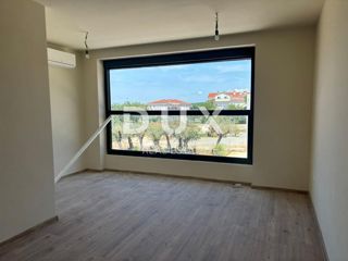 ISTRA, POREČ - Stanovanje v novogradnji na odlični lokaciji z garažo!