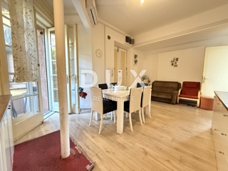 RIJEKA, CENTER - dve stanovanjski enoti, trije balkoni, pogled na morje