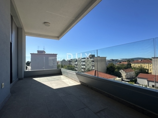 ZADAR, RELJA - Ekskluzivno stanovanje z dvema garažnima mestoma, Top lokacija!