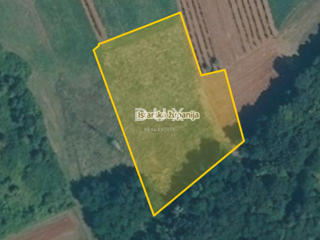 ISTRA, BARBAN - Kmetijsko zemljišče z zavarovano dostopno cesto!