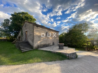 RIJEKA, KASTAV - samostojna hiša in dvoriščni objekt + 761 m2 vrta! PRILOŽNOST!