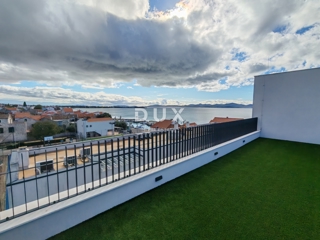 ZADAR, DIKLO - Vrhunski penthouse s pogledom na morje le 50 metrov od plaže! S7