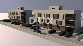 ZADAR, PRIVLAKA - Eleganten apartma z vrtom 110 metrov od morja! S2