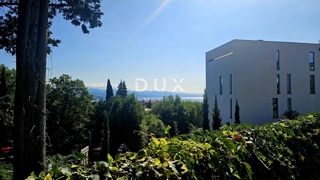 OPATIJA, CENTER - Garsonjera 31m2 s pogledom na morje in bazenom za najem
