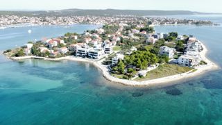 ZADAR, SUKOŠAN - Gradbeno zemljišče z investicijskim potencialom