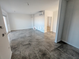 ZADAR, PRIVLAKA - Novogradnja! Atraktivno stanovanje s pogledom na morje v bližini plaže! SJ6