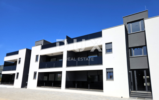 ZADAR, VIR - Novogradnja! Sodoben penthouse le 130 metrov od plaže s fantastičnim pogledom na morje! 2-S3