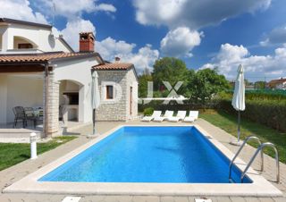 ISTRA, SVETI LOVREČ - Odlično urejena hiša z bazenom, idealna za turistični najem