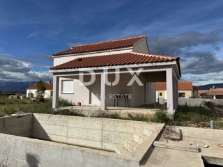 ZADAR, PRIDRAGA - Hiša z bazenom - Novogradnja!
