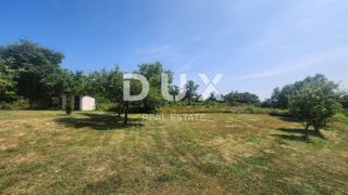 ISTRA, BARBAN - Čudovito zazidljivo zemljišče pred zeleno površino