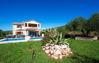 ISTRA, LABIN - Hiša z bazenom in pogledom na morje