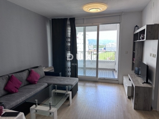 ZAGREB, OTOK – Opremljeno stanovanje z garažo in teraso