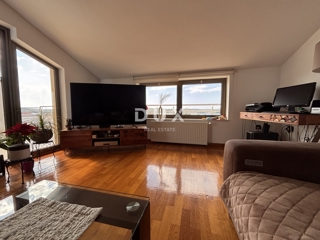 ŠIBENIK, CRNICA – Dupleks stanovanje z razgledom in garažo, 250 m²