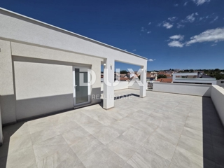 ZADAR, PLOVANIJA - Čudovit penthouse v novogradnji