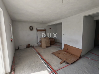 ISTRA, PULA - Trisobno stanovanje v novogradnji na vrhunski lokaciji