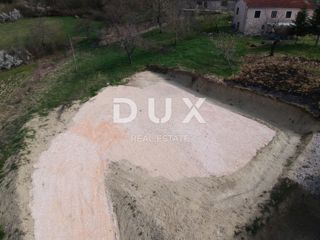ISTRA, PAZIN (okolica) - Zemljišče + dovoljenje
