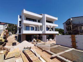 CRIKVENICA, DRAMALJ - Stanovanje v novogradnji le 300 metrov od morja!
