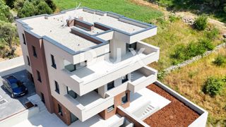 NOVALJA, JAKISNICA - Luksuzno penthouse 117 m2 s pogledom na celoten zaliv