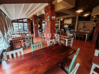 ZADAR, ZATON - Znana, uveljavljena restavracija na prometni lokaciji z ogromnim parkiriščem!