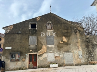 ISTRA, GALIŽANA - Hiša z dvema stanovanjskima enotama v centru mesta za prenovo!