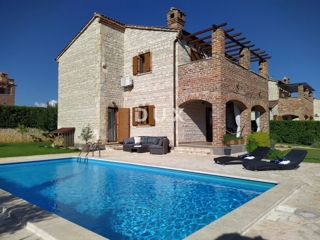 Hiša Svetvinčenat, 185m2