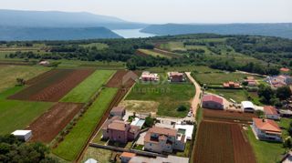 ISTRA, BARBAN - Gradbeno zemljišče na mirni lokaciji! 