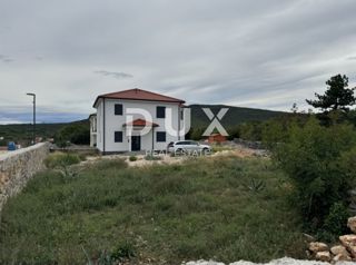 OTOK KRK, VRBNIK - lepa samostojna hiša z velikim vrtom