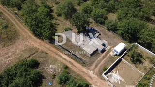 ZADAR, MURVICA - Gradbeno zemljišče z nedokončano stavbo - 720m²