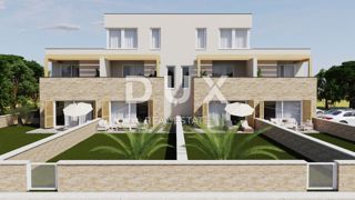 ZADAR, PRIVLAKA - Dvoetažni apartma z lastnim vrtom, 3 minute hoje do peščene plaže! F